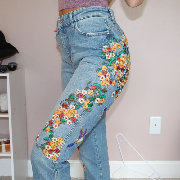 Freepeople Embroidered Girlfriend Jeans 